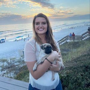 Meet your Posher, Caroline